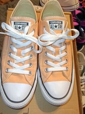 Converse Unisex Peach Low Top Sneakers W9/M7